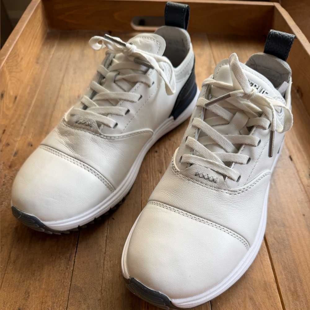 TRUE Linkswear TRUE Lux Tour Men’s Spikeless Golf Shoes WORN ONCE LIKE NEW!!!